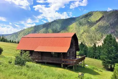 Image de Rock Creek Cabin Hideaway with Stunning Views!