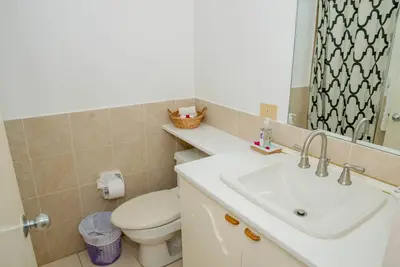 Image de Seascape Villa 403e is a waterside condo within 10 mins walk to the Beach.