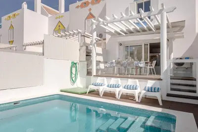 Image de SeaScape Villa w/ pool and rooftop seaview jacuzzi