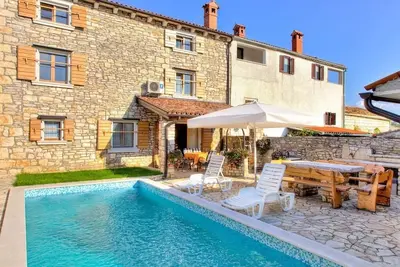 Image de Maison en pierre d'Istrie avec piscine pour 8
