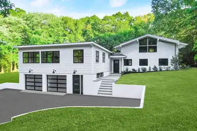 Image de Modern 4 bed 4. 5 bath w hot tub & heated pool close to beach