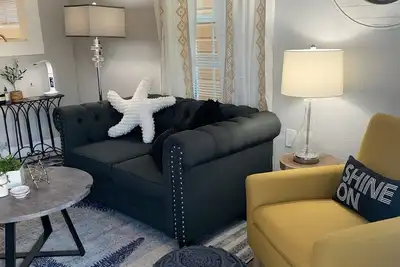 Image de Cheerful and Bright 2 Bedroom Cottage