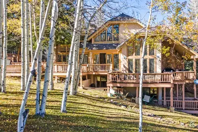 Image de Alpine Mansion, 9bd + Loft Br Sleeps 26 Huge 8000 sq ft Exclusive Beaver Creek!