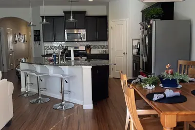 Image de Near Lake Pflugerville and Downtown Austin