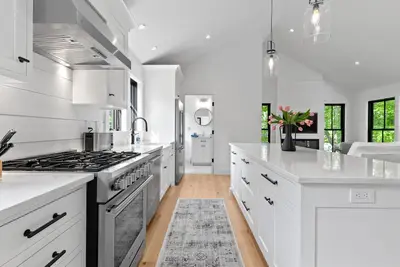 Image de Prime location! Walk to Main Beach and downtown Ogunquit. No car needed.