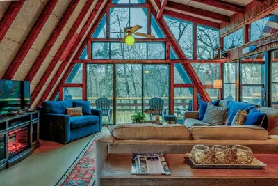 Image de Big Lake 'Livin A-Frame Chalet in Innsbrook Resort