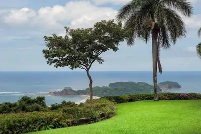 Image de Oceanview Townhome at Ventanas del Mar – Pool, Waterfalls, Near Playa Carrillo