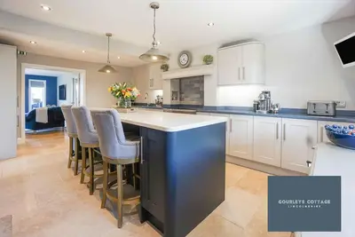 Image de Peaceful 3 Bedroomed Lincolnshire Cottage with Hot Tub in Laughterton nr Lincoln