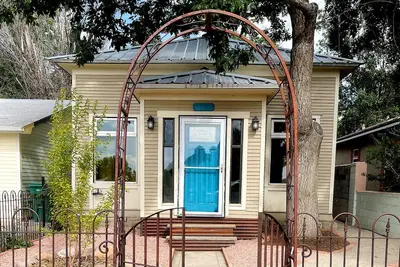 Image de \"Azteca Amor\" A Victorian Gem in the Southwest