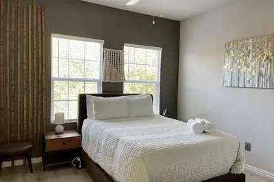 Image de • West Dallas Haven - Central • Stylish • Cozy •