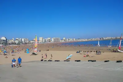 Image de Pour être bien en famille à la plage, au centre de tout ce qui importe
