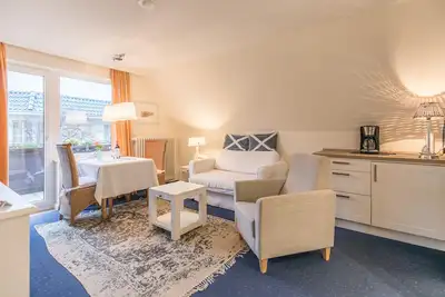 Image de Zeppelinstraße 4, 1st floor: Well-kept 2-room apartment in a top location.