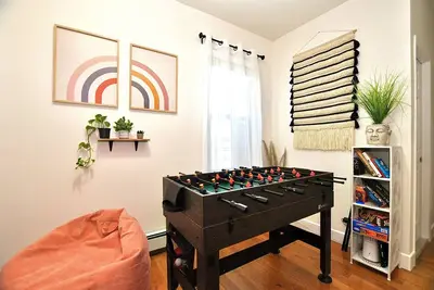 Image de BohoChic Apt w Gameroom and Parking 25m to Penn Station/ Msg / Walk to Bell Blvd