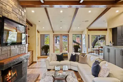 Image de Casa Serena: Stunning 4 Bedroom 3 Bath Custom Built Home