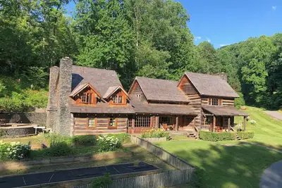 Image de Huskey Grove Farm, 1850's Dream Cabin on 58 acres