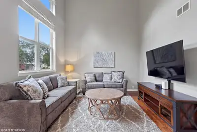 Image de Beautiful 4 Bedroom House - Close to Everything - Naperville