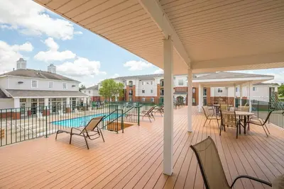 Image de Sun Deck | Pool | Gym | and More!
