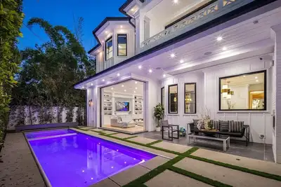 Image de Gardner Modern - Exquisite Modern Villa with Pool & Theater in Beverly Grove