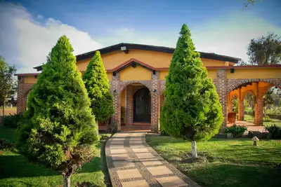 Image de Acogedora relax y convivencia 3000m2 exclusiva p ti y acompañantes Sí Mascotas