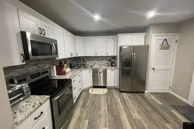 Image de Cozy, Relaxing, Getaway house in Big Bass community Poconos-3 mins walk to lake