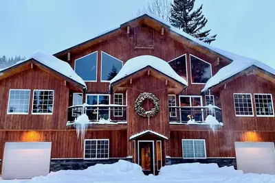 Image de Spacious, bright walk/ski-in/ski-out* duplex with ample parking