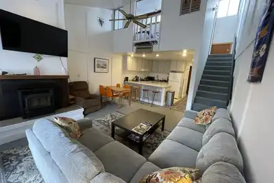 Image de Spacious 3 bedroom Condo with Fireplace: Skiing, Biking, Mountains