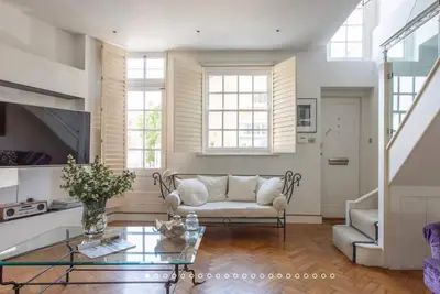 Image de Magenta  – 3 Bedroom Home by Battersea Park