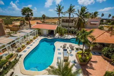 Image de Across From Beach 1br- Sunset Suite @ MalmokBeach!