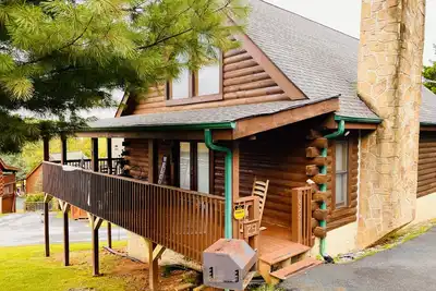 Image de 4 miles to Dollywood and Pigeon Forge Fun!