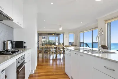 Image de South Pacific Beach House