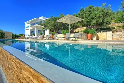 Image de Villa Bluewhite - Villa de luxe avec piscine à Plaka, île de Crète
