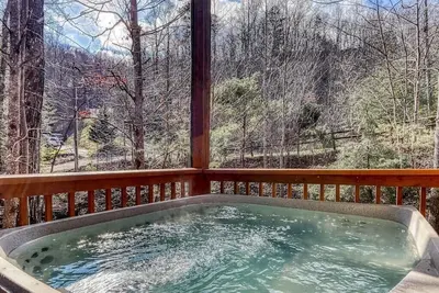 Image de Luxury 3br w Hot Tub & Views! Game Room +Location!