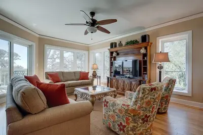 Image de 2318 Windsor Ii ~ Ocean Front Villa with Extended Balcony!