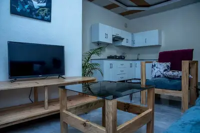 Image de Chic Open Concept Apart | Gate to Kigali