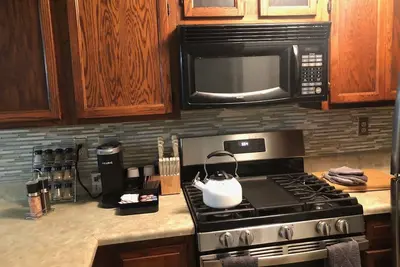 Image de Cozy, Modern, Spacious Townhouse