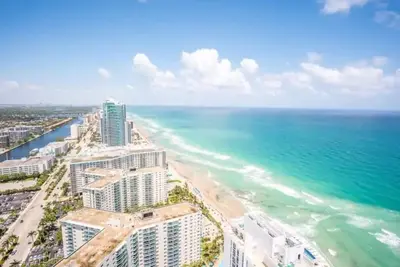 Image de 97-B Free Parking! Beautiful Oceanfront Condo!