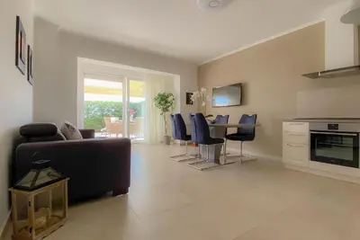 Image de Appartement de vacances pour 4 personnes env. 52 m²à Bužinija, Istrie (Côte ouest de l'Istrie)