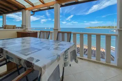 Image de Appartement de vacances pour 4 personnes env. 30 m²à Novigrad, Istrie (Côte ouest de l'Istrie)