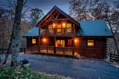 Image de Private*Spacious*HotTub*FireTable*Theater