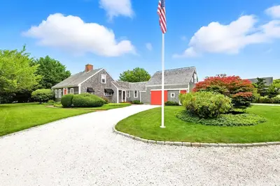 Image de Sea Mist: 029-Os  Contemporary Cape Classic with Heated Salt Water Pool