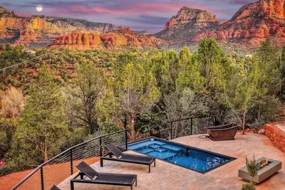 Image de Epic 5 Acre Luxury Estate, Incredible Views