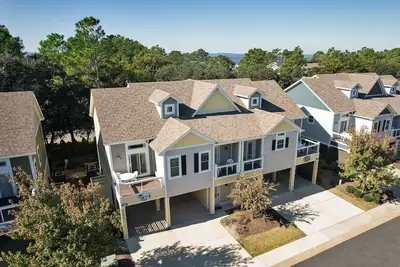 Image de 1329 - The Sun Setter, 4-bed 4. 5-bath home in Corolla Nc, hot tub