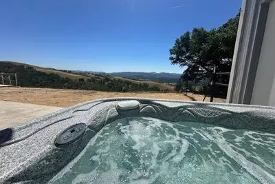 Image de Close to Wineries/Hot Tub/Vineyard View/Dog Okay!