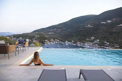 Special Offer! Luxurious Villa Roya with Private Pool & Sea Views