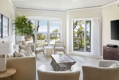 Image de Lovely Two Bedroom Condominium with Ocean Views!