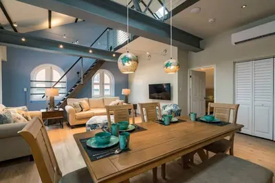 Image de The Yellow House - Renovated Monumental Penthouse