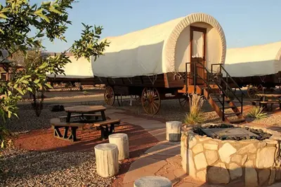 Image de Buffalo Bill Wagon #25 w/ 2 Qb, Bbq & Fire Pit