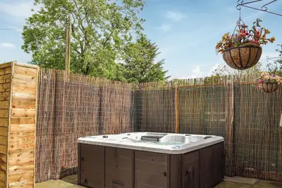 Image de 4 chambres à coucher à Garndolbenmaen