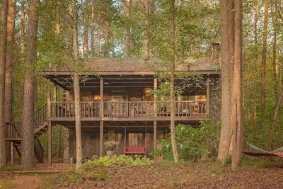 Image de The Pines | Riverside Log Cabin on The Ocoee