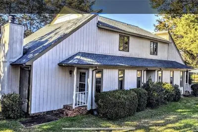 Image de Gorgeous Home with Incredible Location